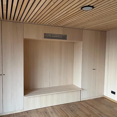 Tiny House *